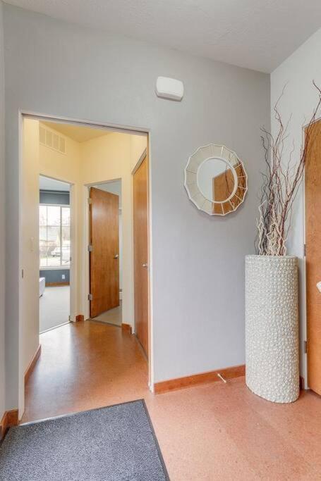 Brand New Downtown Modern 5 Beds, 3 Full Baths Vermont Avenue, ボイシ エクステリア 写真